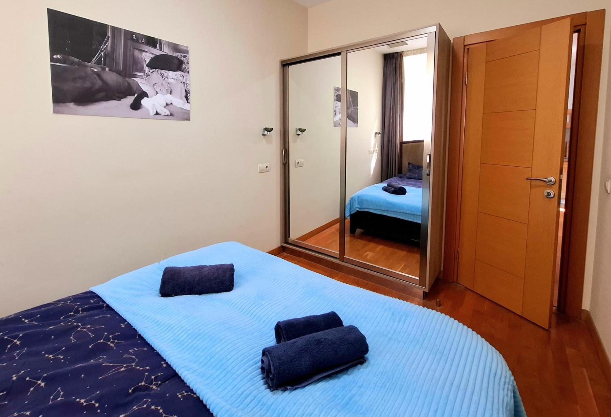 City Center 2Bdr Apartment Near Rustaveli Av. Тбілісі Екстер'єр фото