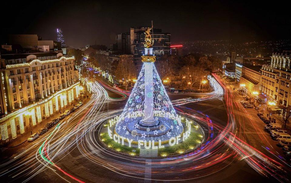City Center 2Bdr Apartment Near Rustaveli Av. Тбілісі Екстер'єр фото